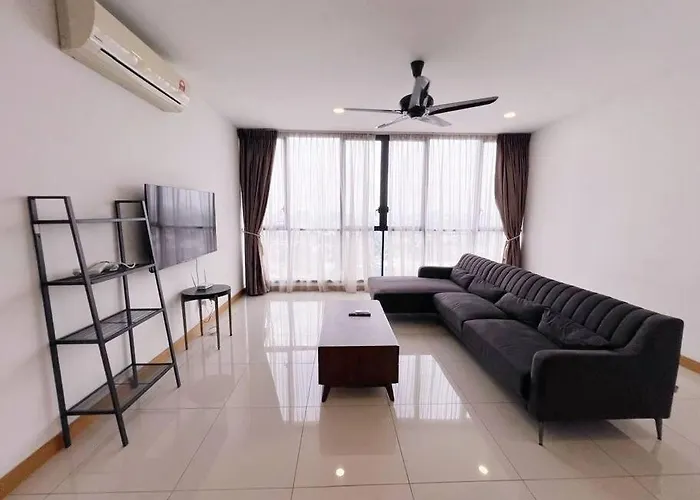 Promo Connected Train 3 Bedrooms - Above Mall 25