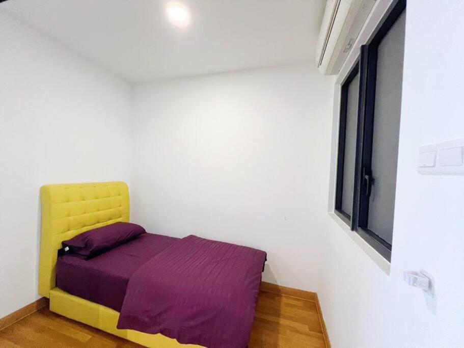 Promo Connected Train 3 Bedrooms - Above Mall 25 Kuala Lumpur